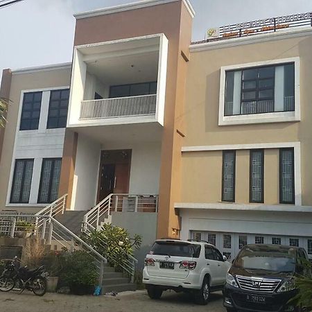 Bintara Jaya Yemima Guest House 베카시 외부 사진