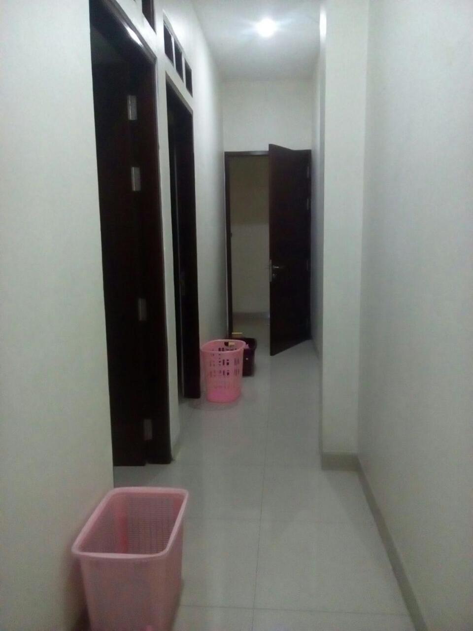 Bintara Jaya Yemima Guest House 베카시 외부 사진